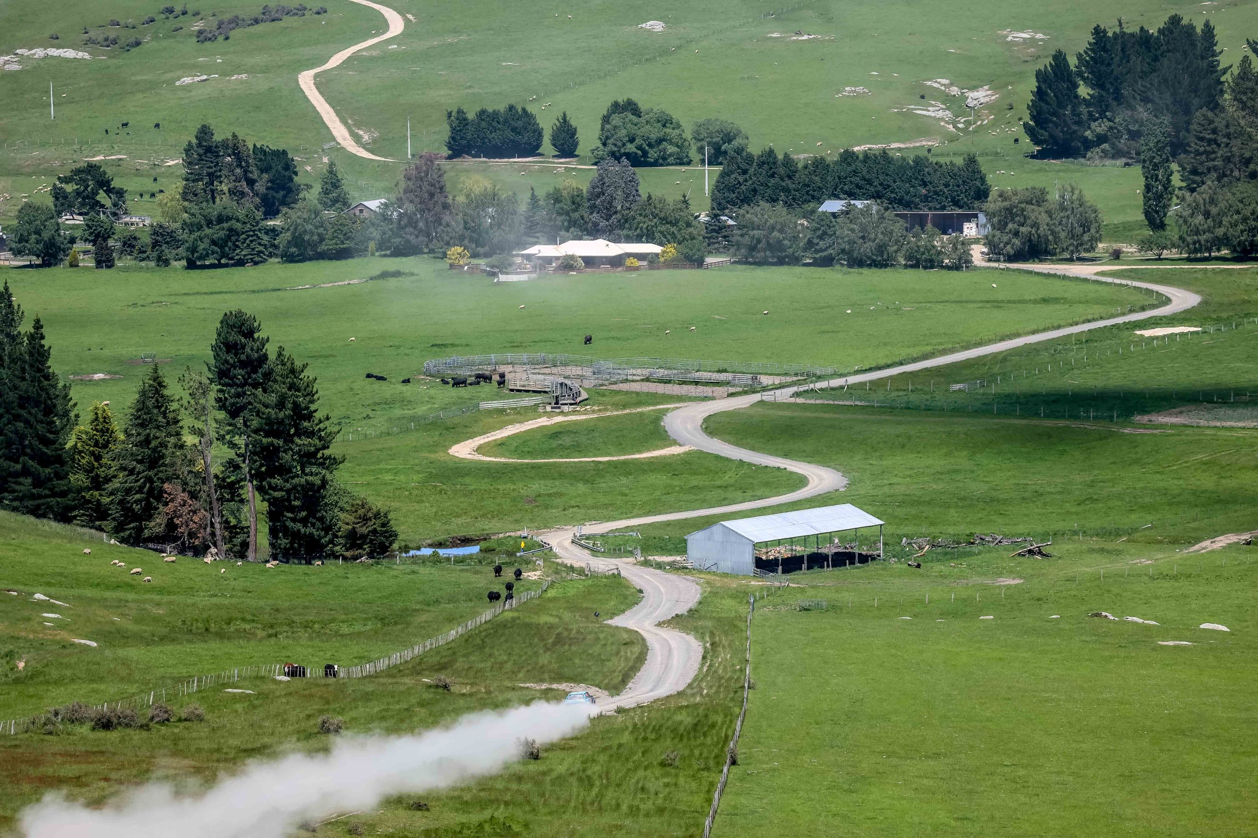 Service crew support on event